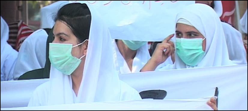 Nurse attempts suicide in protest against niqab ban