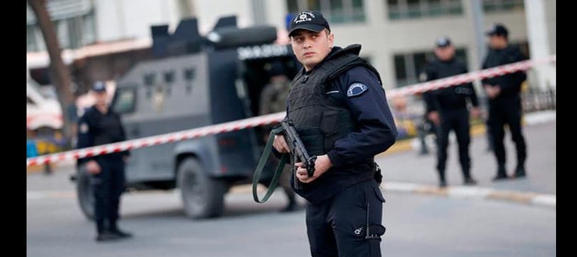 Bomb attack targeting police rocks Turkish city of Diyarbakir
