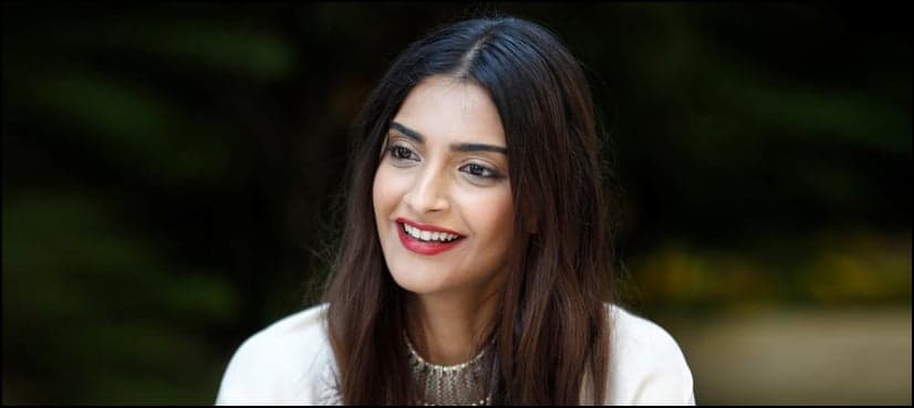 Sonam Kapoor and her mother go for sightseeing in Israel