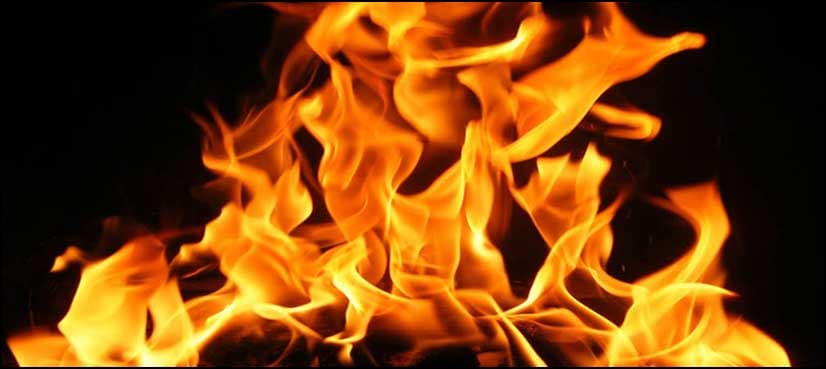 Karachi: Fire erupts inside bus, no injuries