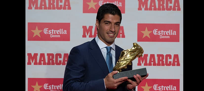 Luis Suarez picks up Golden Shoe award