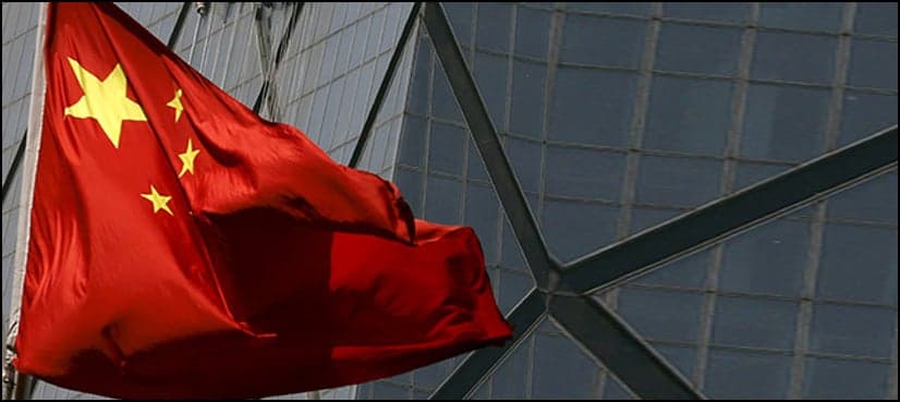 China to control public smoking nationwide by year-end