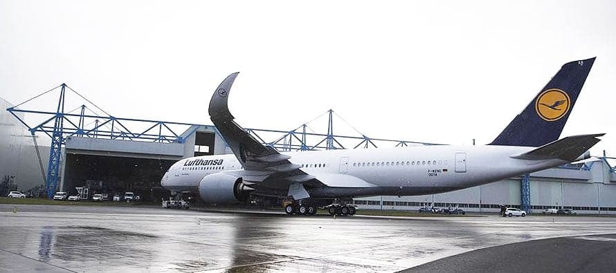Lufthansa to cut leadership positions, 1,000 admin jobs