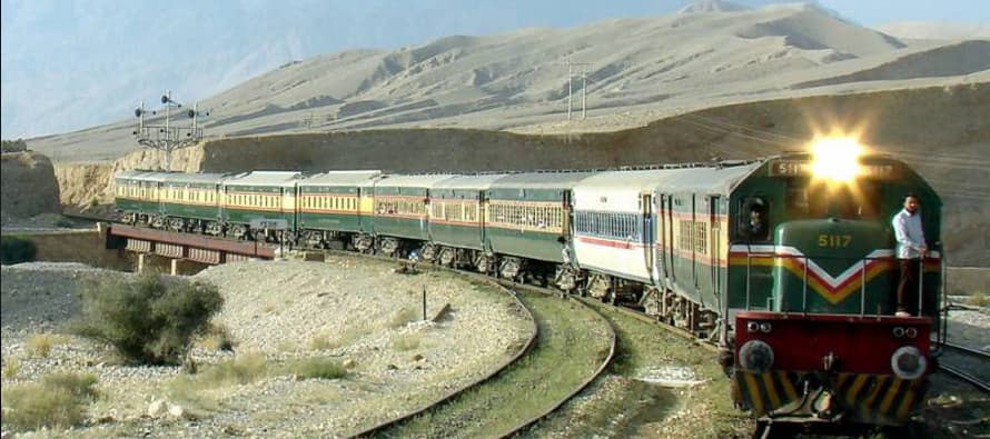Railway tracks to be made gate-free, signal-free under CPEC