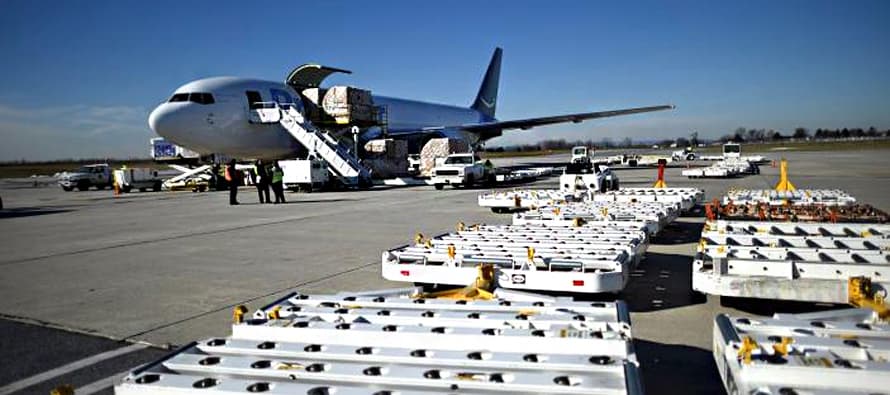 Amazon starts flexing muscle in new space: air cargo