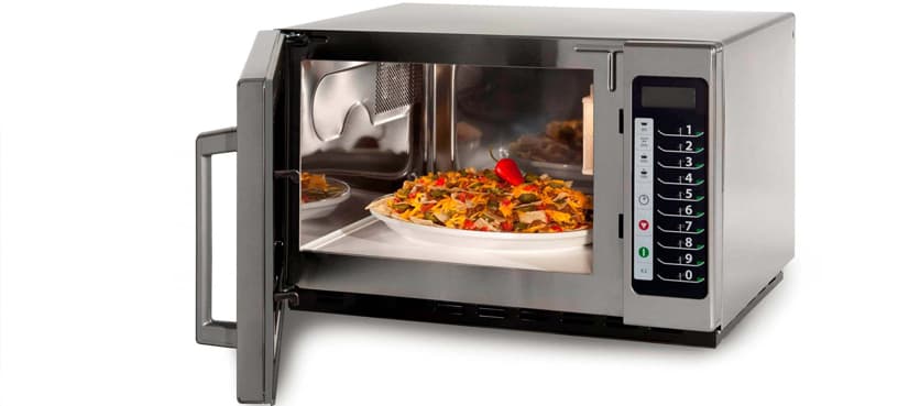 Four things you should never microwave