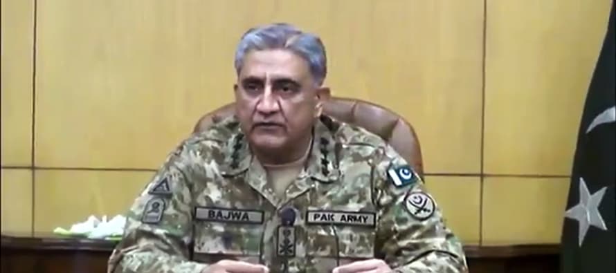 Army chief appreciates role of Sindh Regiment in defence, security