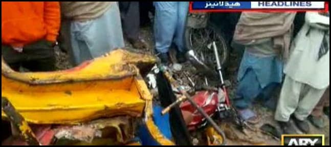 Six children among nine killed in Lodhran train-rickshaw collision