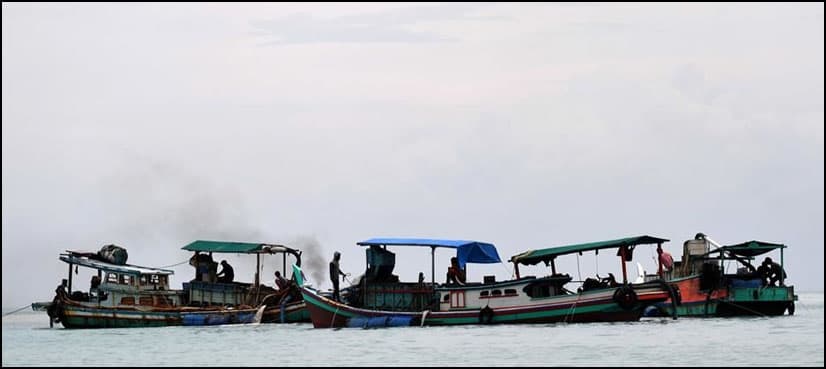 Indonesian islands pay price for global smartphone rush