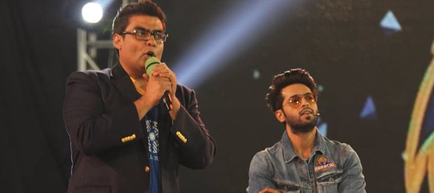 Celebrities, public throng National Stadium for Karachi Kings team launch