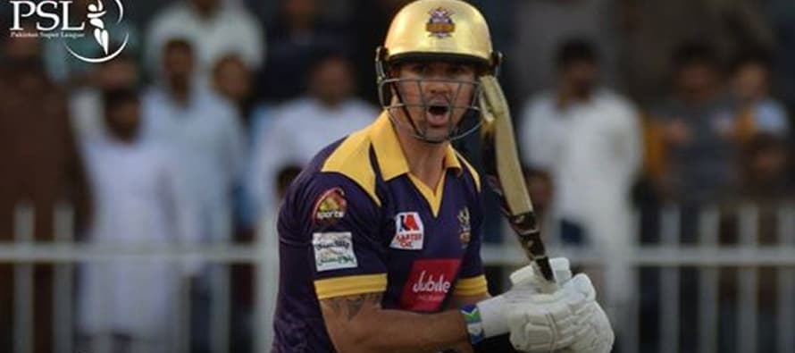 PSL 2017: Defiant Gladiators beat Qalandars in high-scoring thriller