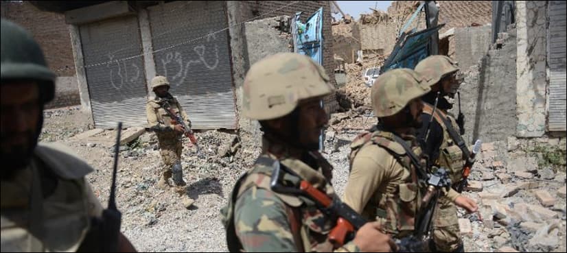 Two Pakistani soldiers martyred, four terrorists eliminated