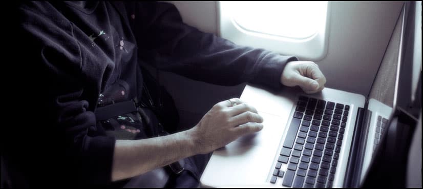 UK issues laptop, tablet flight ban after US warning