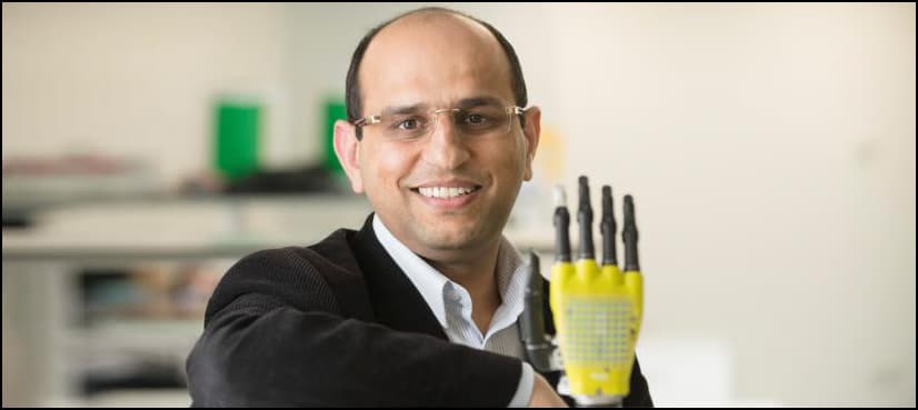 Scientists use graphene to power 'electronic skin' that can feel