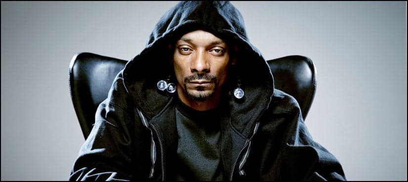 As he gets Hollywood Walk of Fame star, Snoop Dogg thanks ... himself