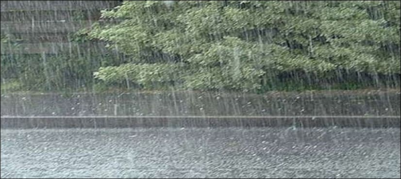 Heavy rains lash upper parts of country, Met forecasts more rain