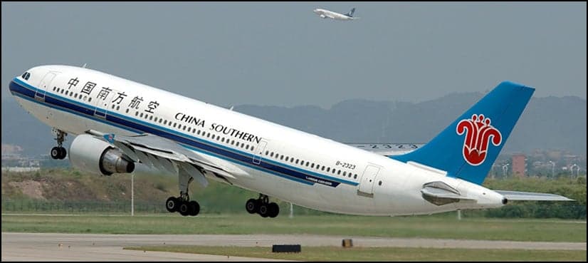 Chinese passenger chucks coins into plane's engine for luck