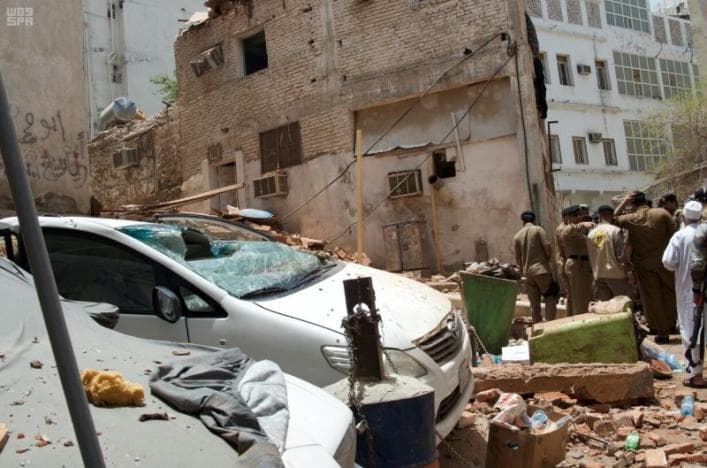 Saudi security forces foil terror attack on Grand Mosque