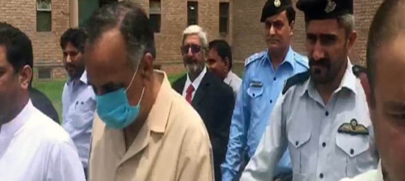 SECP chairman remanded in FIA custody in record tampering case