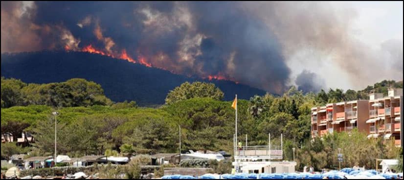 Wildfires prompt 10,000 evacuations on French Riviera