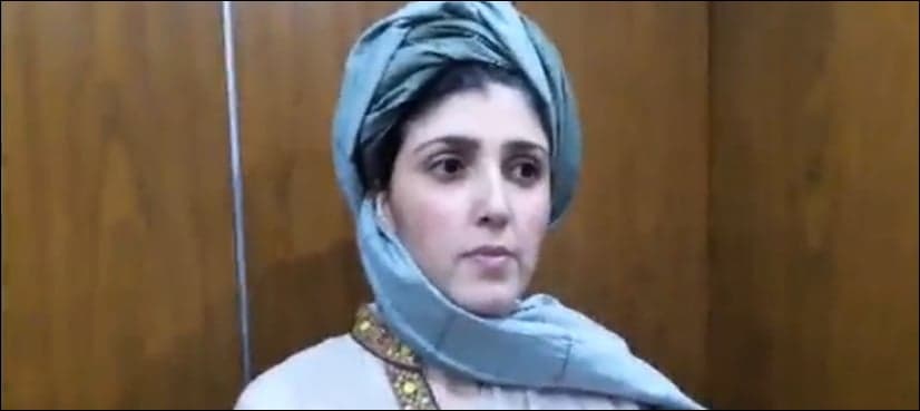 Ayesha Gulalai wears tribal turban to attend NA session