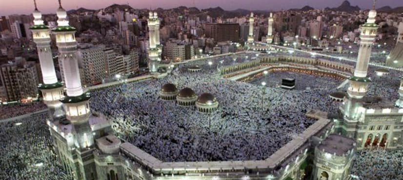 Saudi king orders reopening of Qatar border to Haj pilgrims