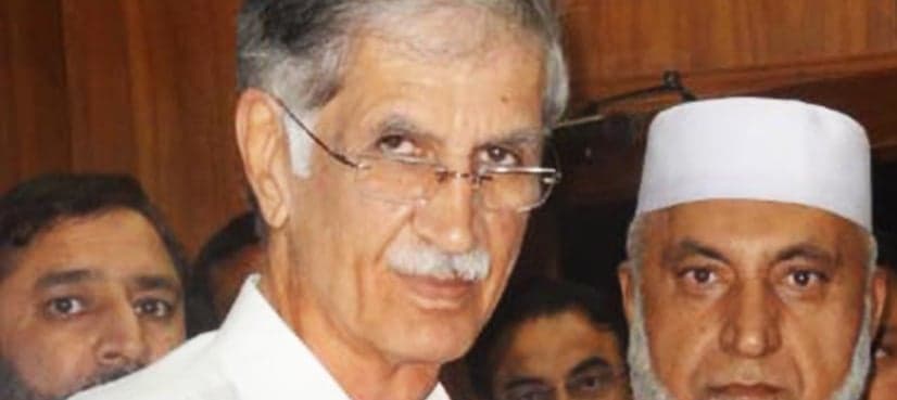 Pervez Khattak unconditionally apologizes to ECP for using 'foul' language