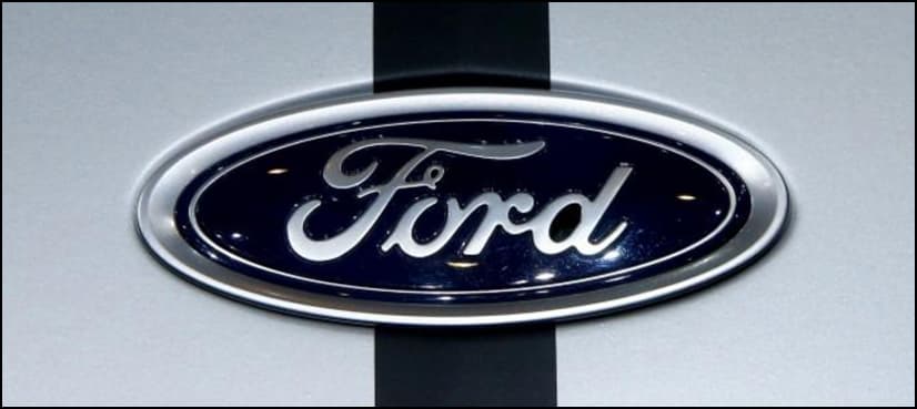 Ford self-driving test van 'talks' to pedestrians via light signals