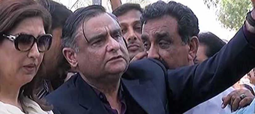 Dr Asim returns to Pakistan, cautions Sharif over military tussle