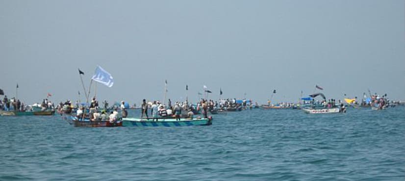 Pakistan releases 68 Indian fishermen held for trespassing