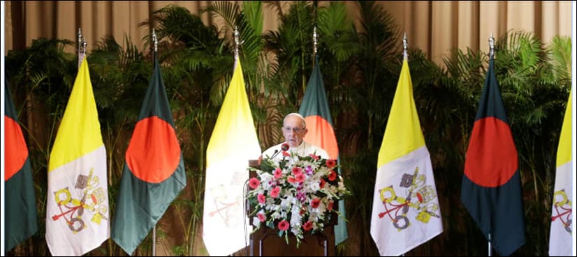 Pope urges 'decisive' measures on Rohingya crisis
