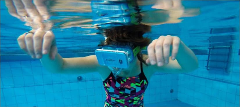 Swimming with dolphins in virtual reality to aid disabled