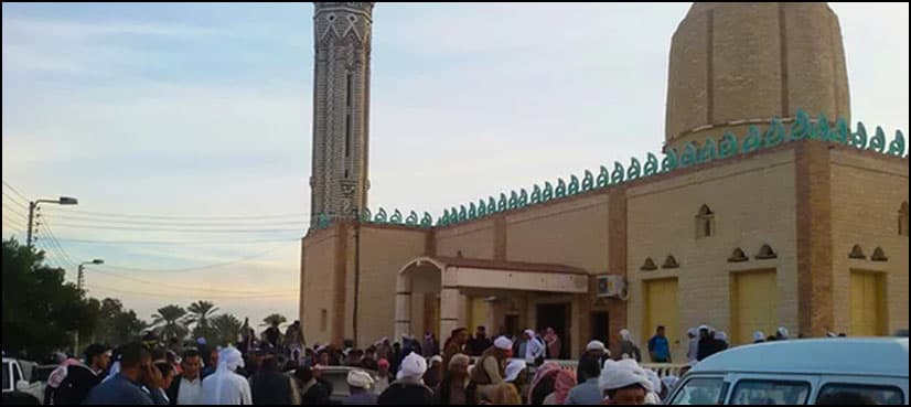Egypt mourns 305 victims of Sinai mosque attack