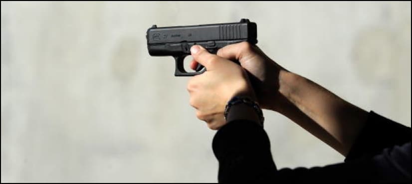 Two killed, five injured as extortionists open fire on trader in Lyari