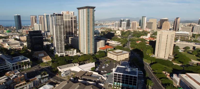 Hawaii panics after false alert of incoming ballistic missile