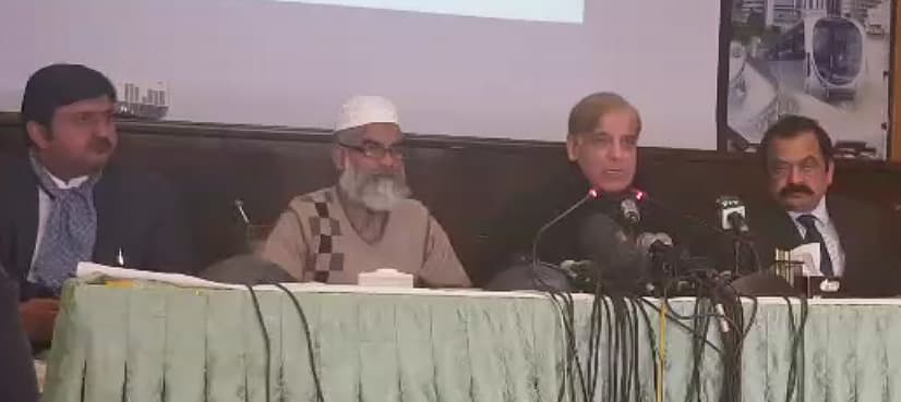 CM Punjab demands public hanging of Zainab's murderer