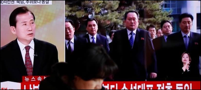 North, South Korea begin talks as Winter Olympics help break ice