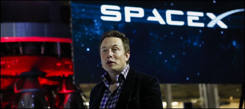 SpaceX gets US regulator to back satellite internet plan