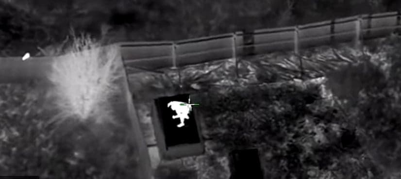 US police kill black man holding iPhone in his grandmother's yard