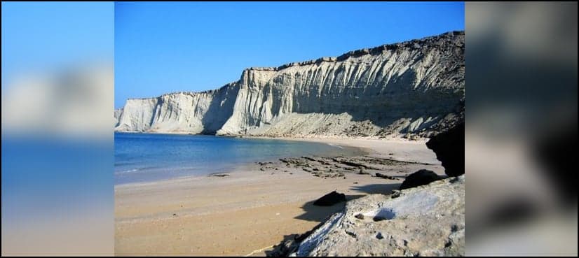 The 10 most breathtaking beaches in Balochistan!