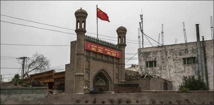 China calls on all mosques to raise national flag