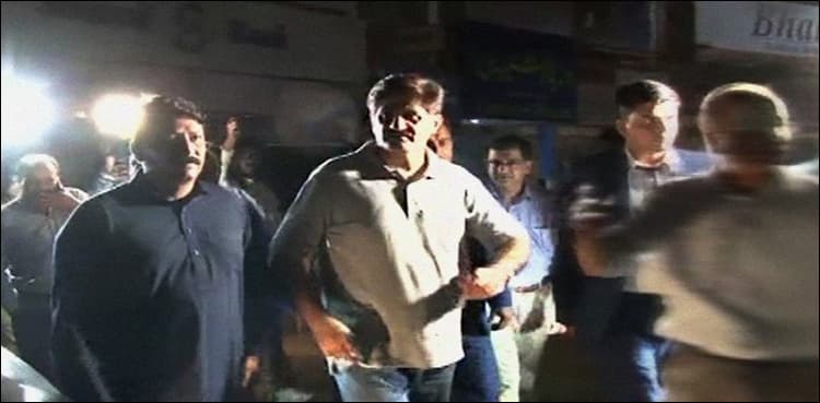 CM Sindh inspects Karachi's uplift projects in late-night surprise visit