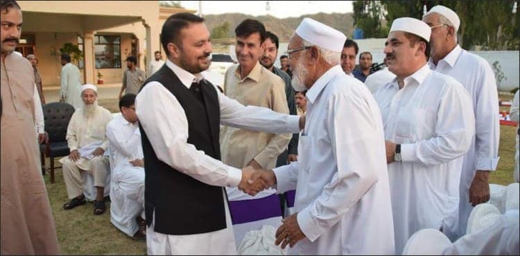 Tribal leaders attend Grand Jirga Iftar to celebrate Fata Merger bill