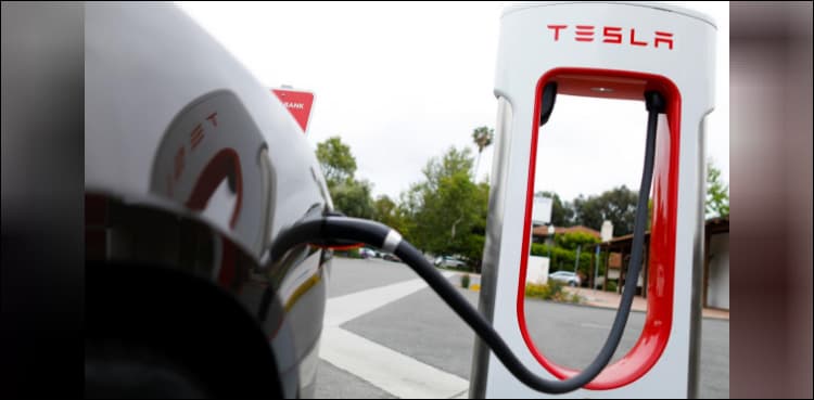 Tesla must fix 'flaws' in Autopilot after fatal crash: US consumer group