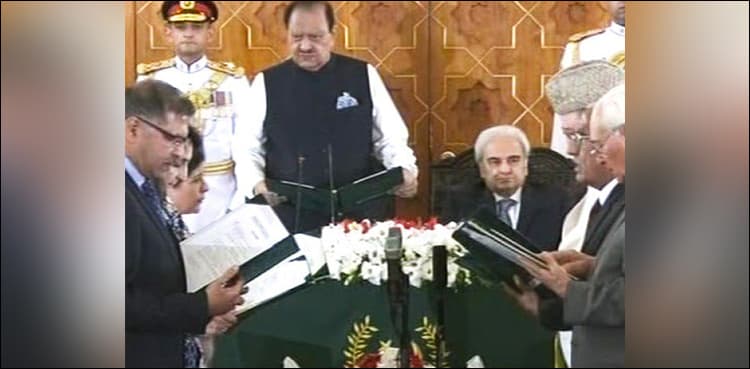 Newly sworn in caretaker cabinet gets down to business