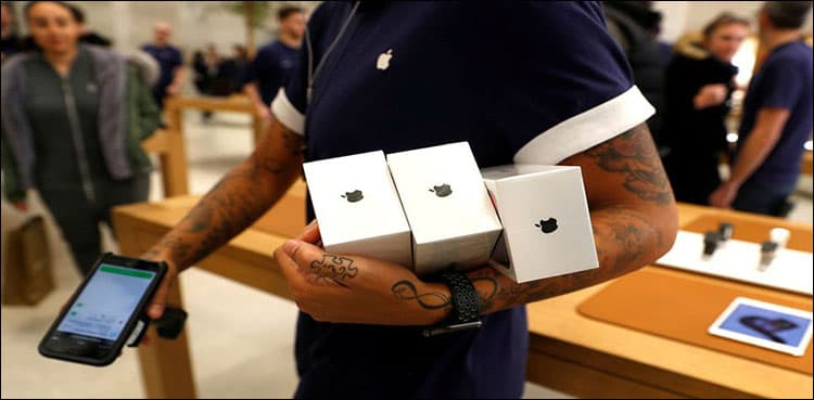 Apple supplier LG Display posts larger loss