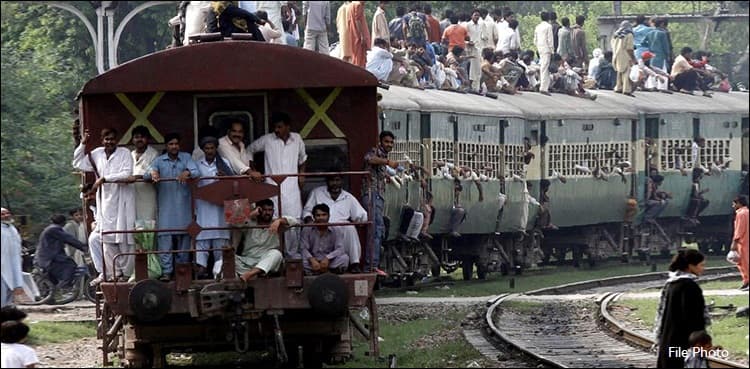 Pakistan railways earn Rs 103 million from Eid trains