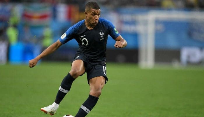 France and Croatia seek World Cup glory