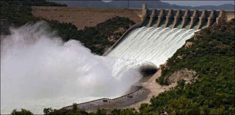 Indus in Medium Flood at Kalabagh with above 4,00,000 cusecs flow