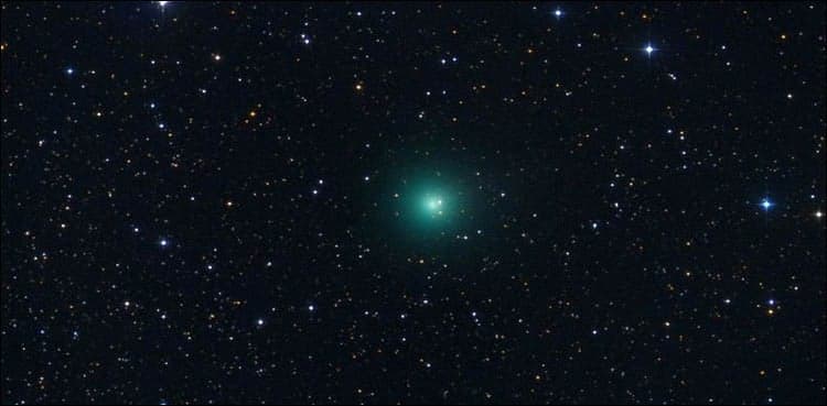A Green comet is approaching Earth and you might be able to spot it next month